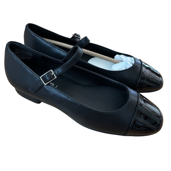 Tahari Black Patent Ballet Flats Mary Janes Womens Size 8.5 New In Box Office - Picture 1 of 8